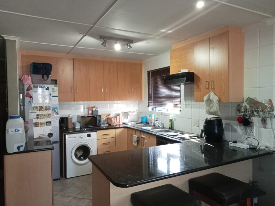 2 Bedroom Property for Sale in Sunnyridge Eastern Cape